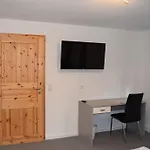 Apartment Ferienwohnung *